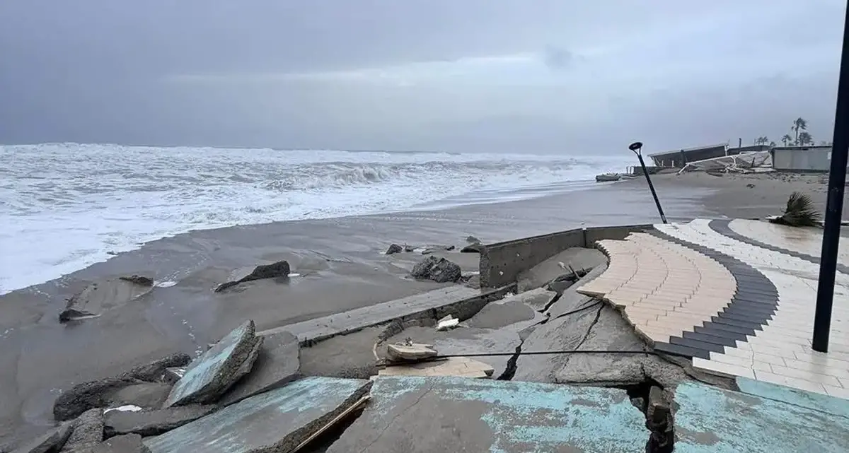 Siderno, appello ai sindaci: «La nostra costa sta scomparendo. Difendiamola»\n