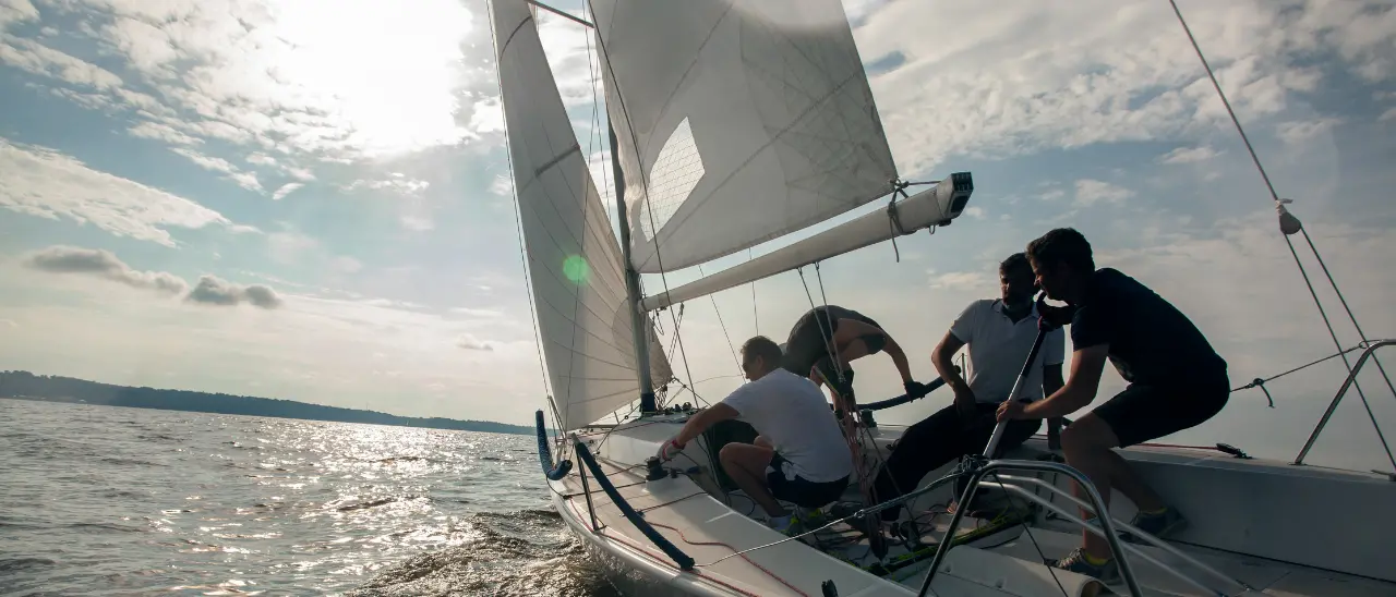 Vela d’altura, a Vibo Marina parte il campionato invernale 2026: undici barche al via nel primo weekend di regate davanti al porto\n
