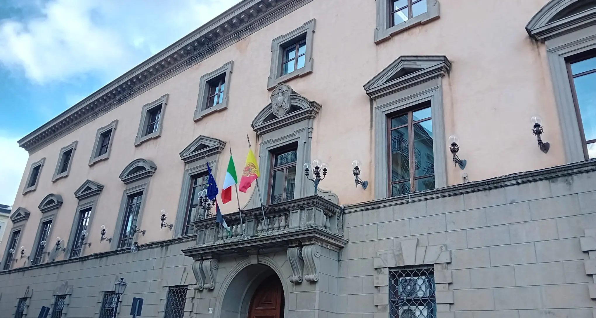 Forza Italia replica a Fiorita: «Malcontento diffuso, nessuna regia dietro la raccolta firme»\n