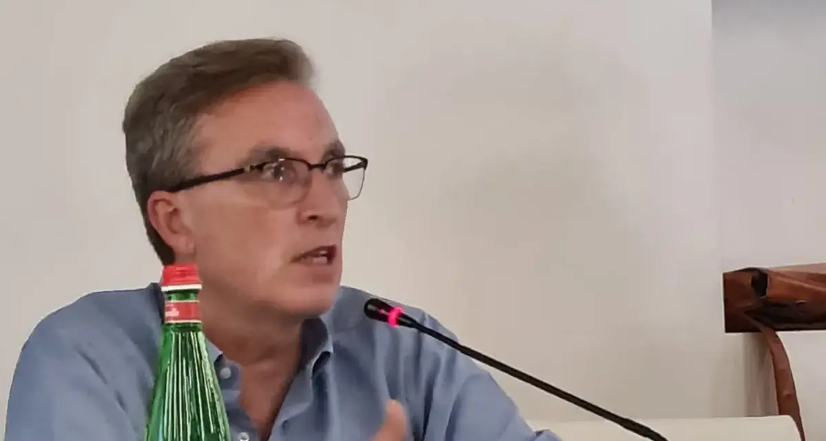 Reggio Calabria, Confesercenti lancia \"Visione 2030\": «Basta interventi isolati, serve una strategia per lo sviluppo della città»\n