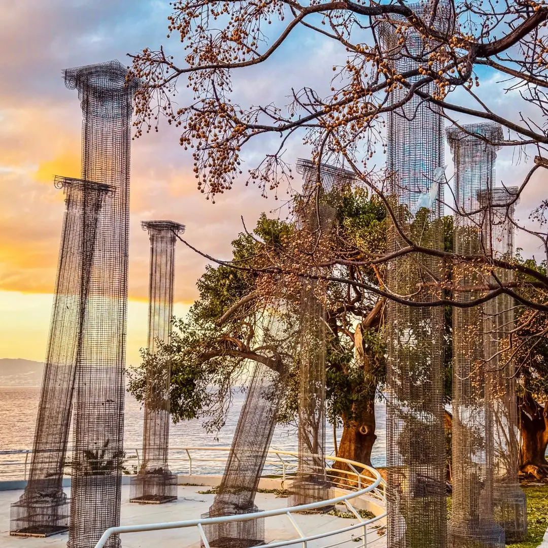 Abbracci al tramonto\n