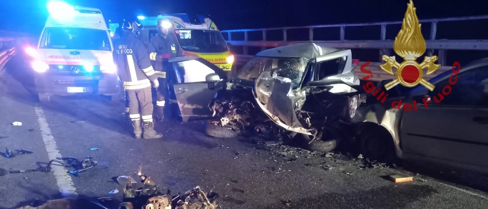 Incidente sulla Statale 107 nel Cosentino: un morto e un ferito nello scontro tra due auto\n\n\n