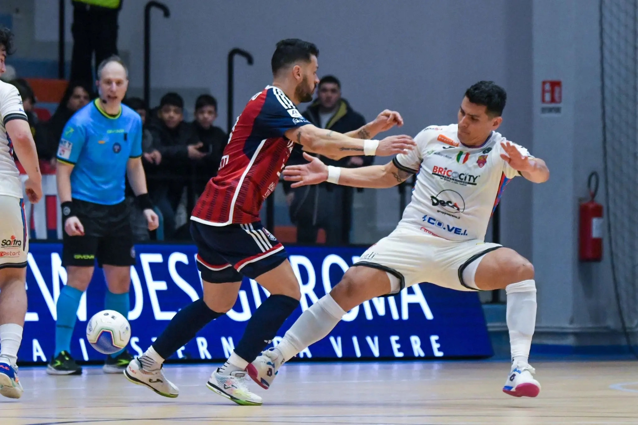 Pirossigeno Cosenza, pari da applausi: la capolista Catania fermata sul 3-3\n\n\n