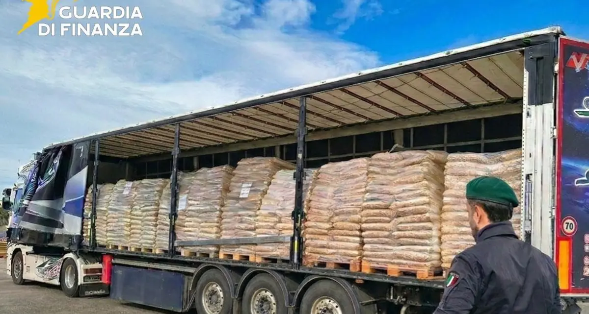 Sequestrate oltre 250 tonnellate di pellet di origine turca\u00A0potenzialmente dannoso\u00A0\n