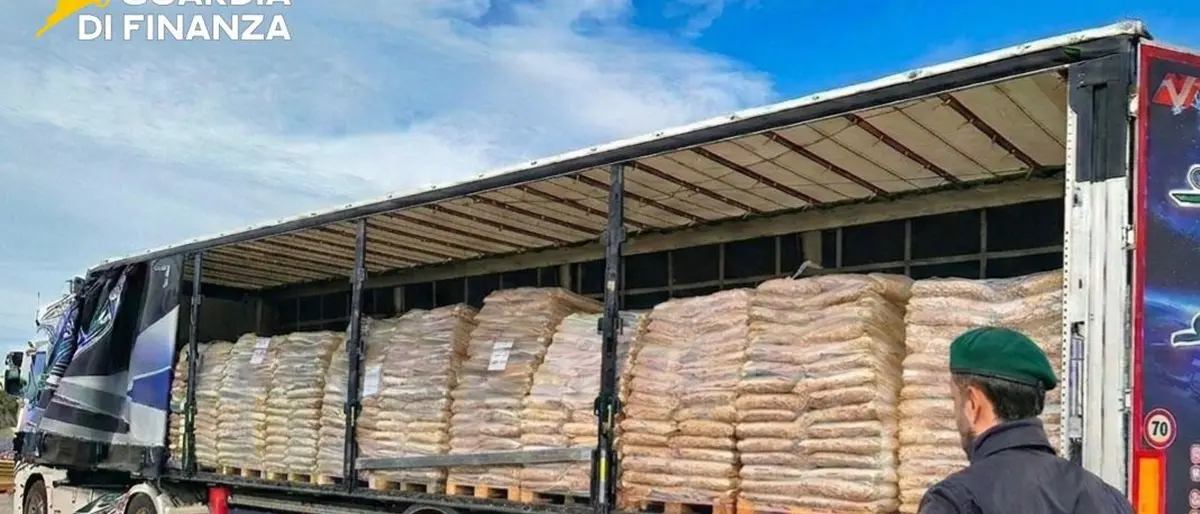 Sequestrate oltre 250 tonnellate di pellet di origine turca\u00A0potenzialmente dannoso\u00A0\n