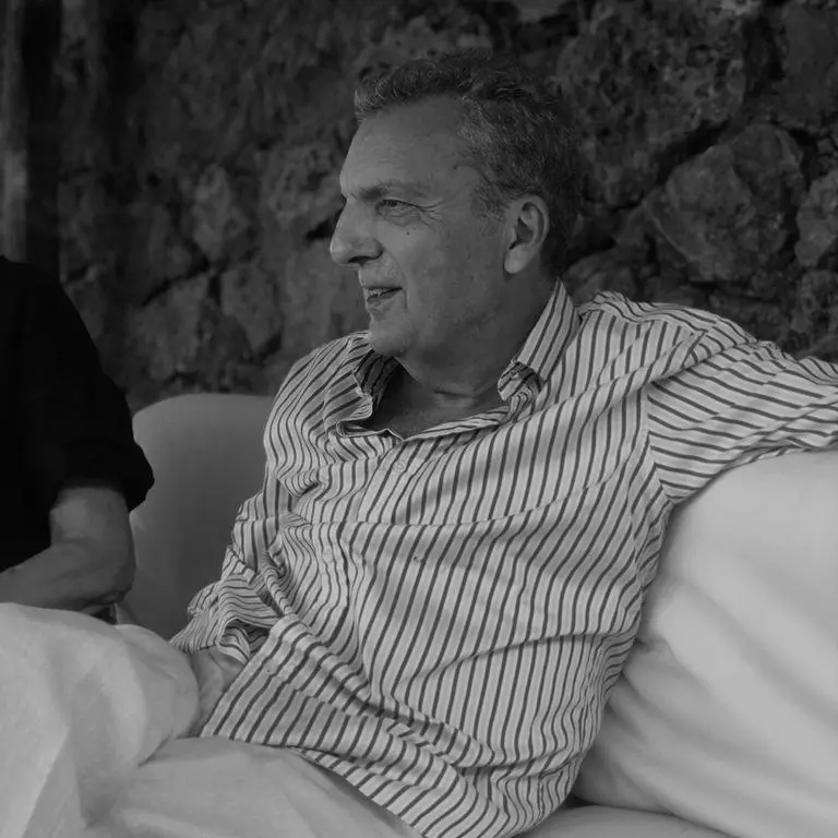 Lutto a Vibo e Briatico per la scomparsa di\u00A0Franco Castagna, marito della marchesa Donatella Bisogni\n