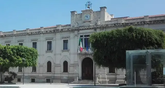 Comune di Reggio, pubblicato l’avviso per il\u00A0servizio di supporto alle famiglie con educatori familiari\n