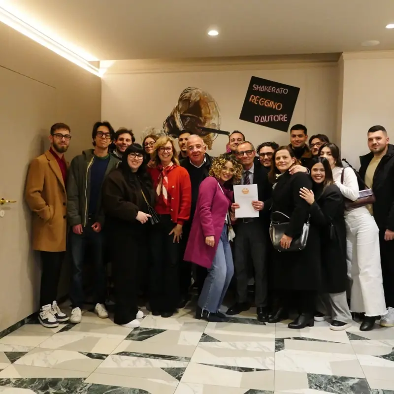 Battaglia incontra i giovani reggini: «Vi sprono a fare politica perché riguarda ogni aspetto della nostra vita»\n