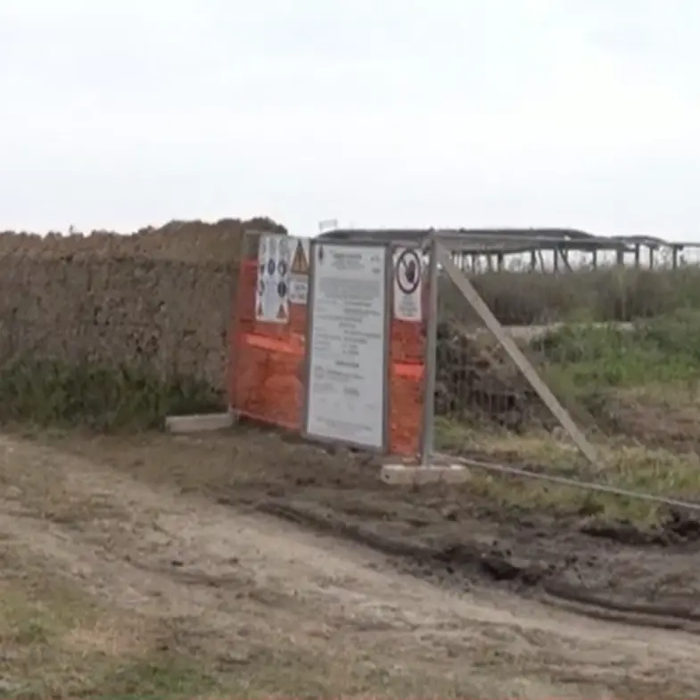 Al via la demolizione dell’ecomostro di Punta Scifo a Crotone, Legambiente: «Segnale importante contro l’abusivismo»\n