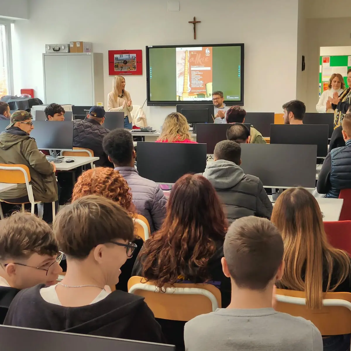 Catanzaro Lido, studenti alla scoperta della Tonnina: successo per la seconda passeggiate di “Mare Narrante”\n