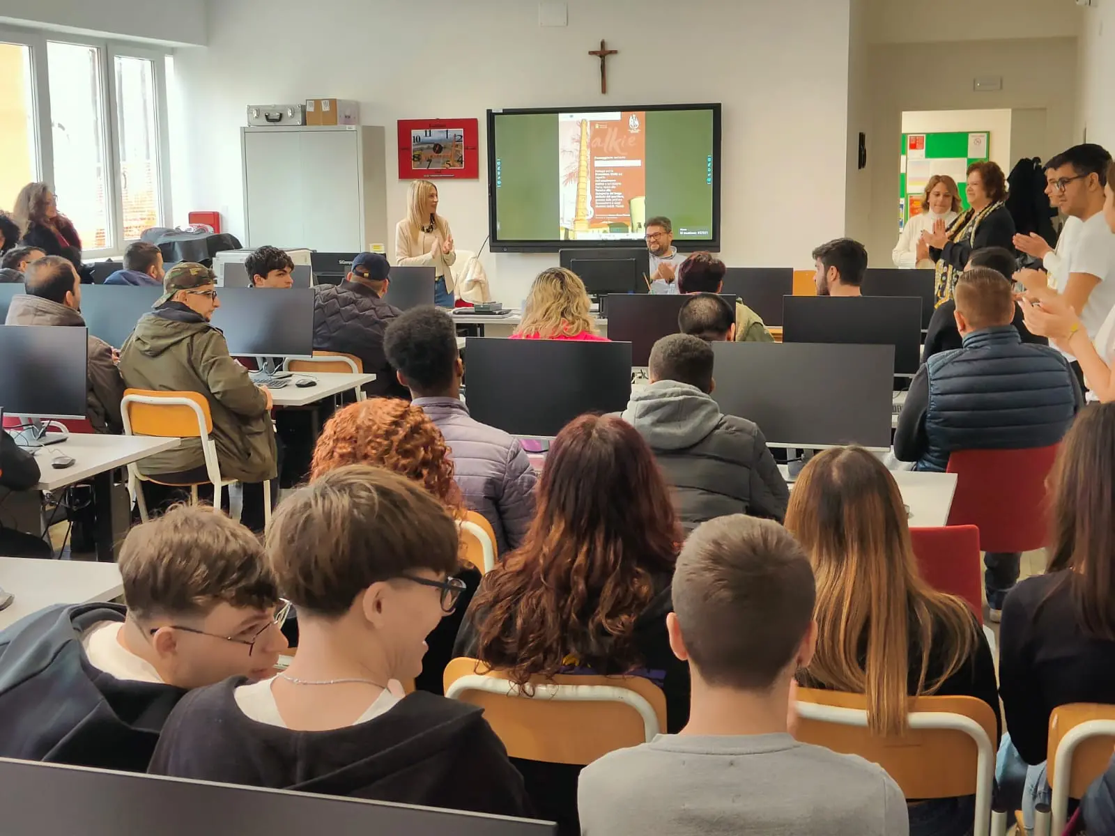 Catanzaro Lido, studenti alla scoperta della Tonnina: successo per la seconda passeggiate di “Mare Narrante”\n