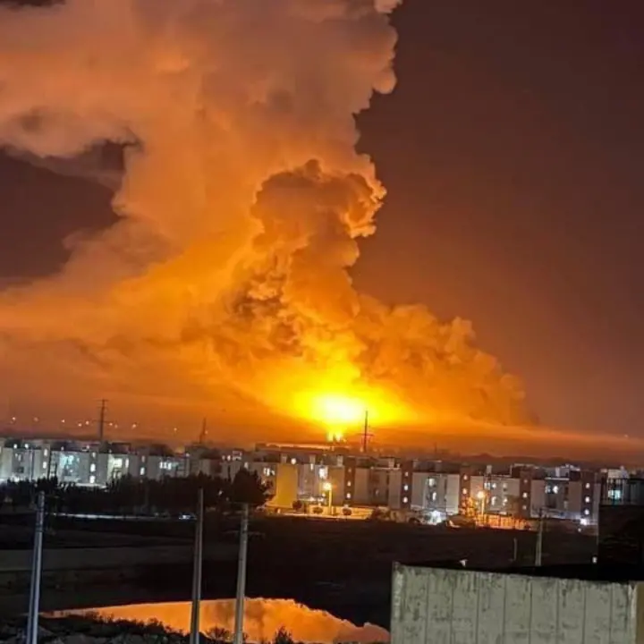 Sette giorni di guerra in Medio Oriente: un\u00A0conflitto potrebbe ridisegnare gli equilibri globali\n