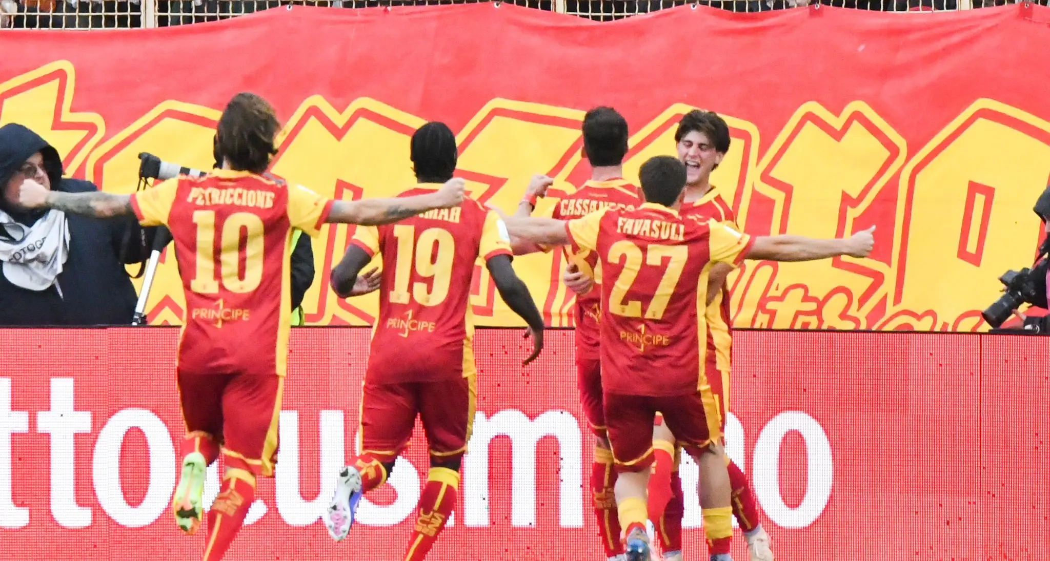 Serie B, il Catanzaro cerca continuità contro l’Empoli: le probabili formazioni\n