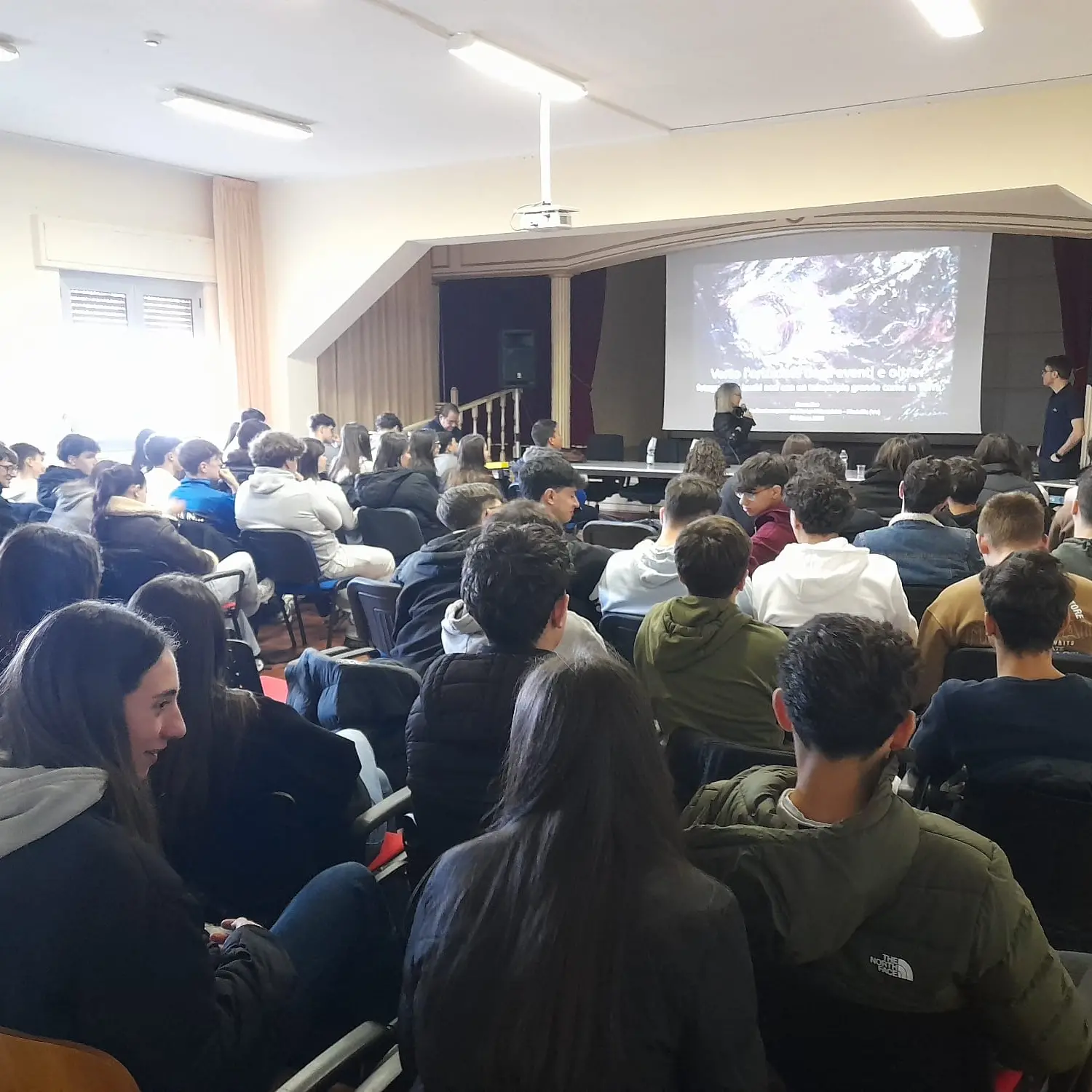 Dal Vibonese all'Event Horizon Telescope: l’astrofisico Rocco Lico incontra gli studenti di Filadelfia\n
