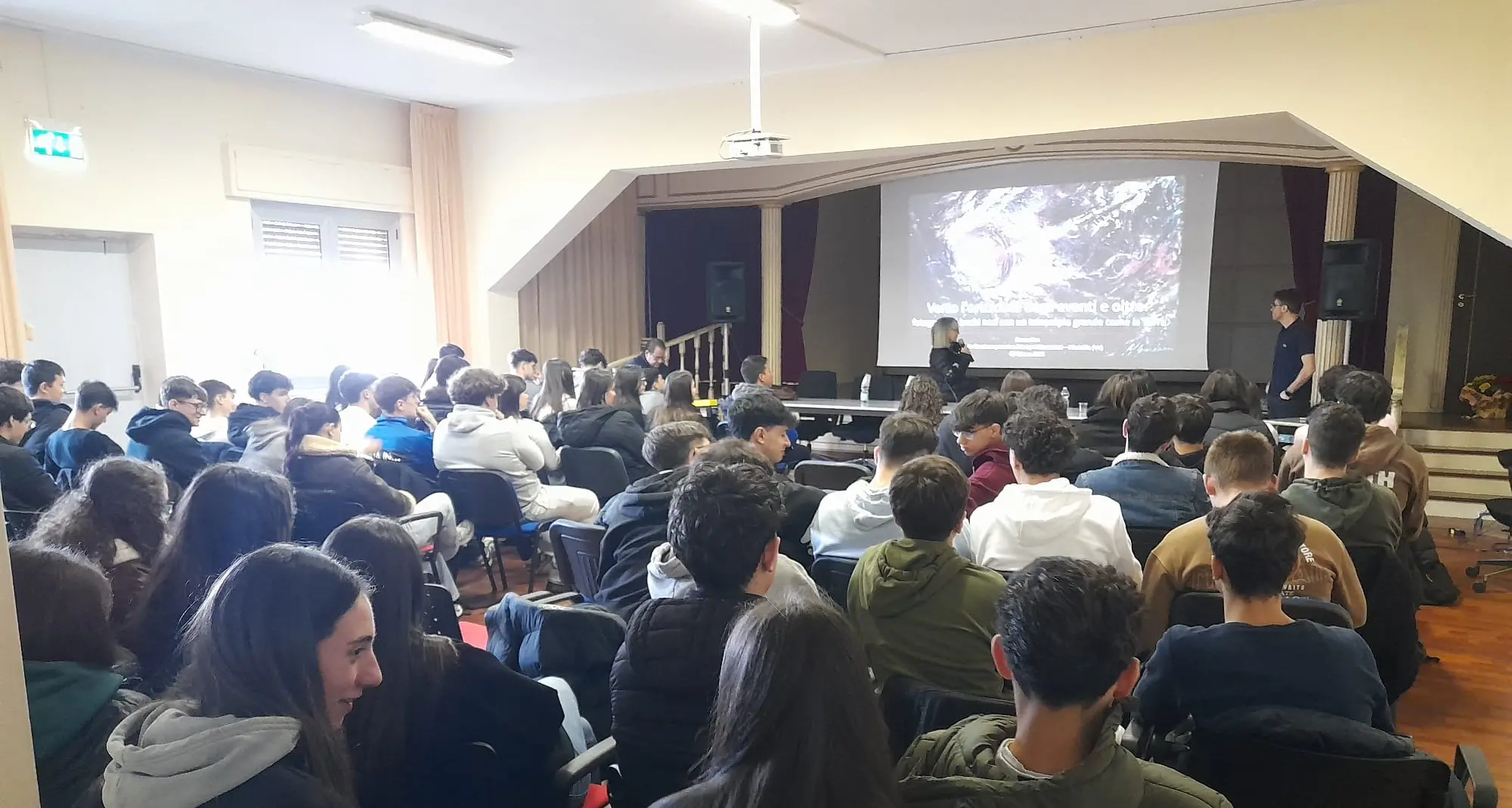 Dal Vibonese all'Event Horizon Telescope: l’astrofisico Rocco Lico incontra gli studenti di Filadelfia\n