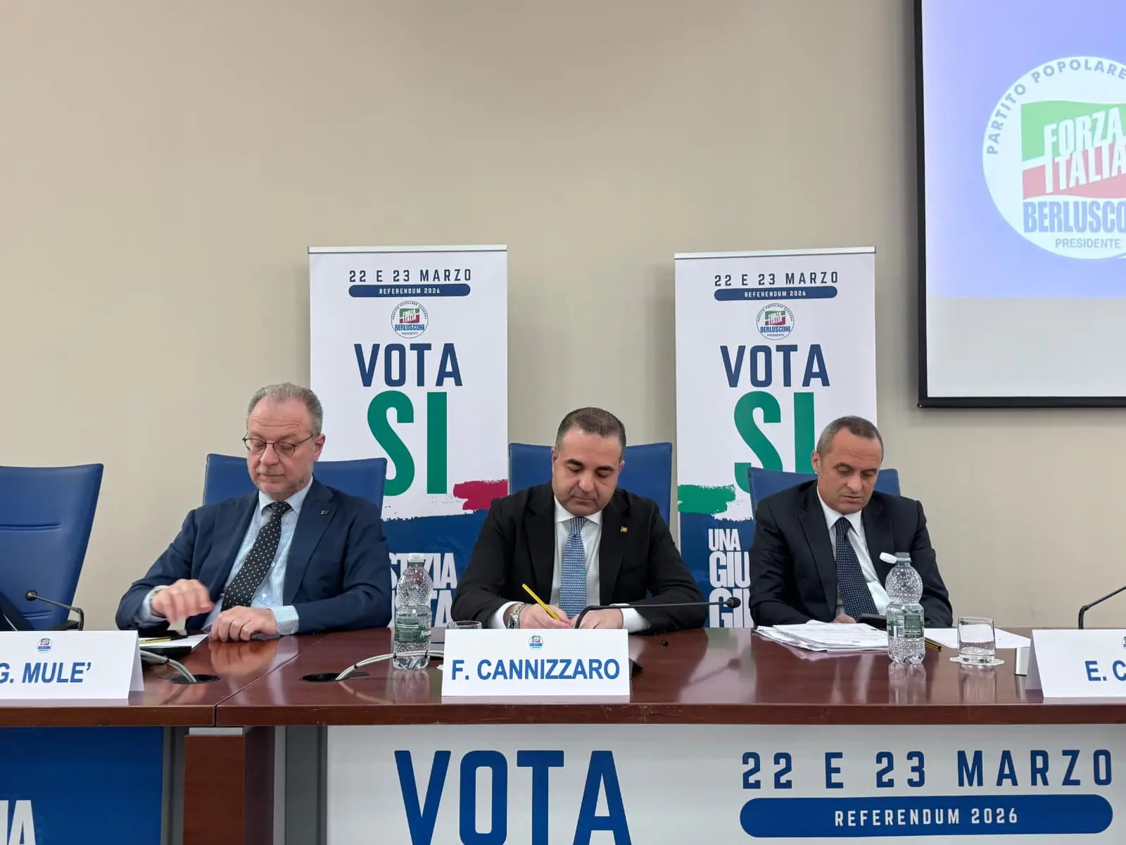 Mulè a Reggio: «Sul referendum uscire dalle gabbie ideologiche»\n