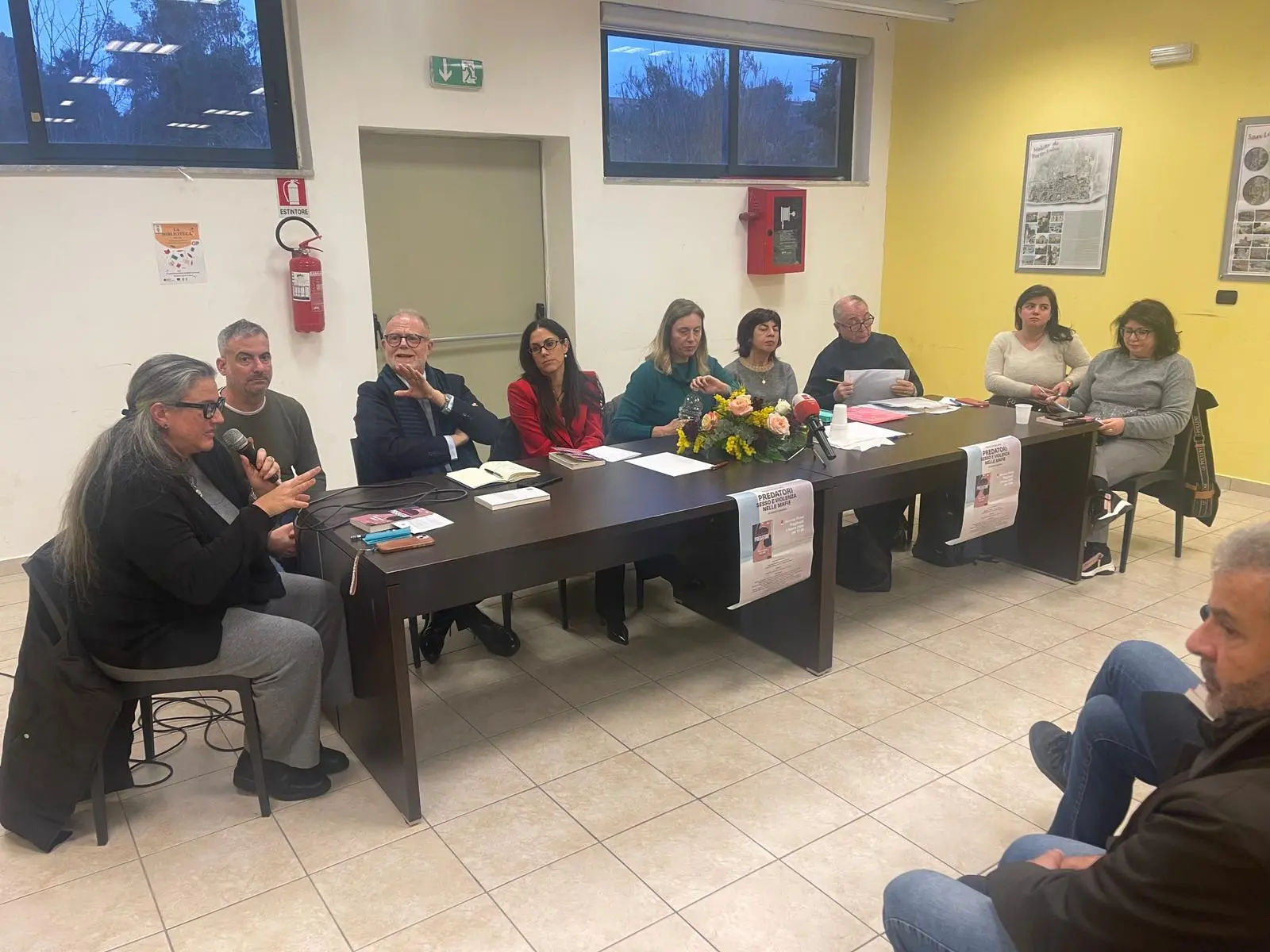 Sesso, dominio e violenza: “Predatori” accende i riflettori sul lato più oscuro delle mafie\n