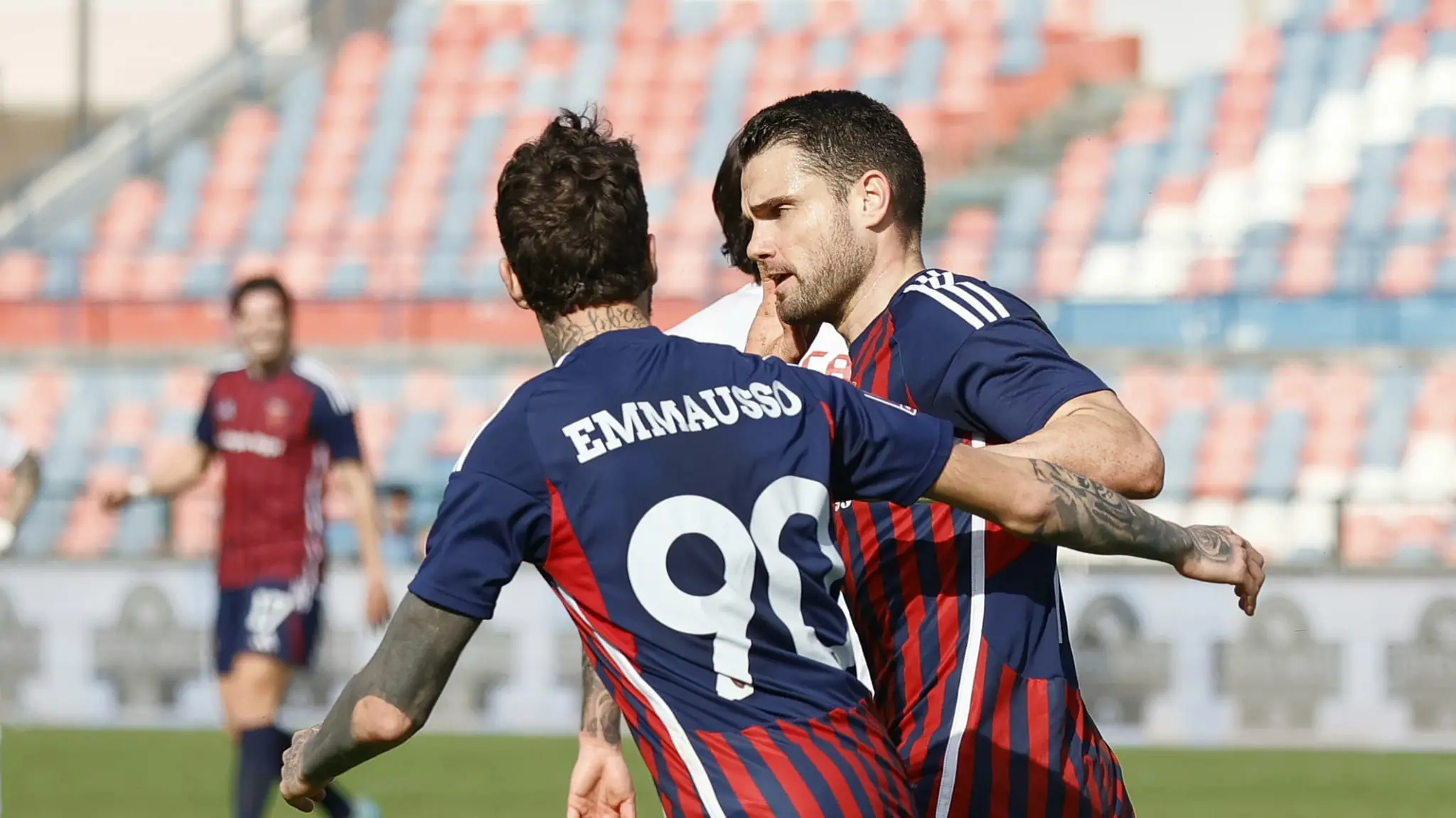 Esultanza Beretta in Cosenza-Teal Altamura (foto Francesco Farina)