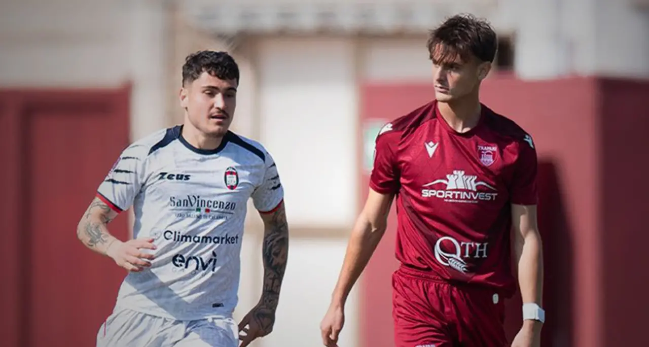 Il Crotone travolge il Trapani in un’atmosfera surreale: al “Provinciale” termina 1-4\n