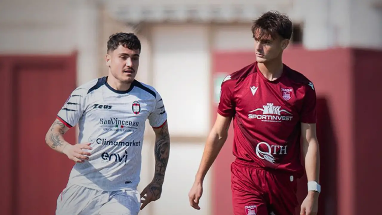 Il Crotone travolge il Trapani in un’atmosfera surreale: al “Provinciale” termina 1-4\n