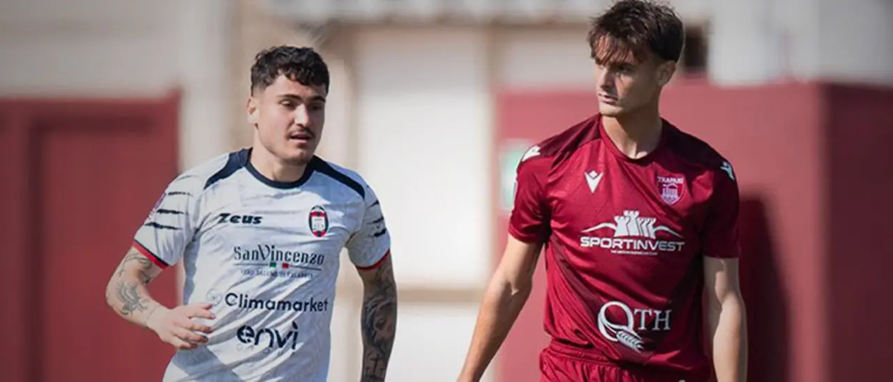 Il Crotone travolge il Trapani in un’atmosfera surreale: al “Provinciale” termina 1-4\n