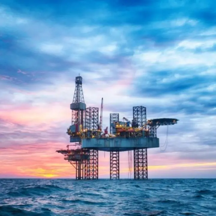 Petrolio in forte rialzo verso i 100 dollari per la guerra Iran-Usa: mercati e forniture sotto pressione\n