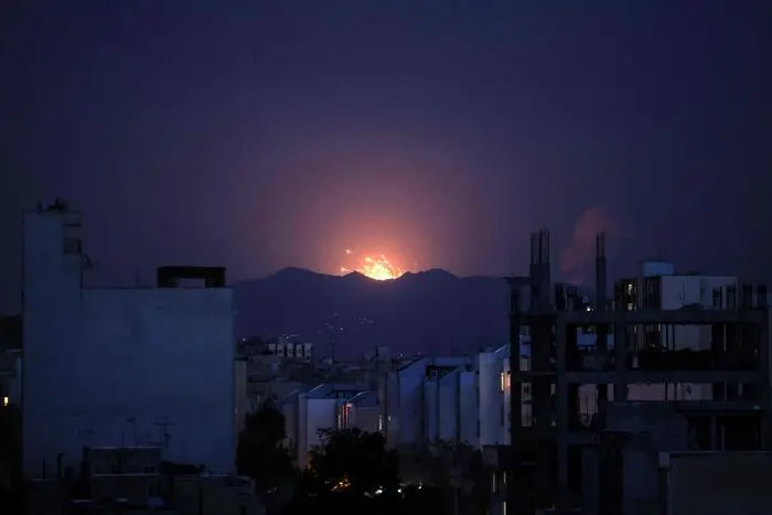 Trump: «Non contento della nomina di Khamenei». Allarme terrorismo dagli Usa: Iran potrebbe attivare cellule dormienti\u00A0–\u00A0LIVE\n