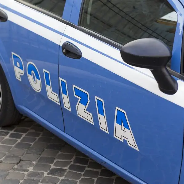 Prova a rapire un bambino nel parcheggio del supermercato: arrestato 34enne a Latina\n