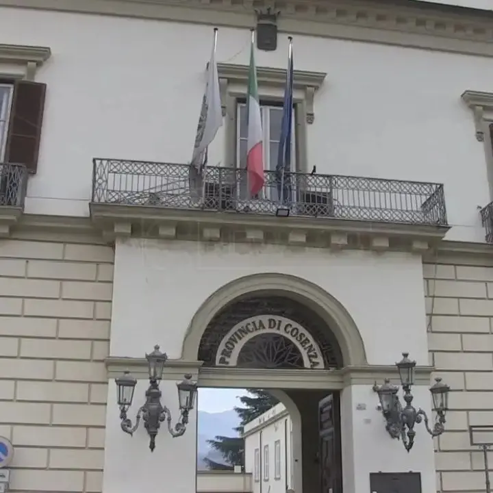 Le provinciali di Cosenza smascherano la debolezza del centrosinistra nonostante il consenso locale\n