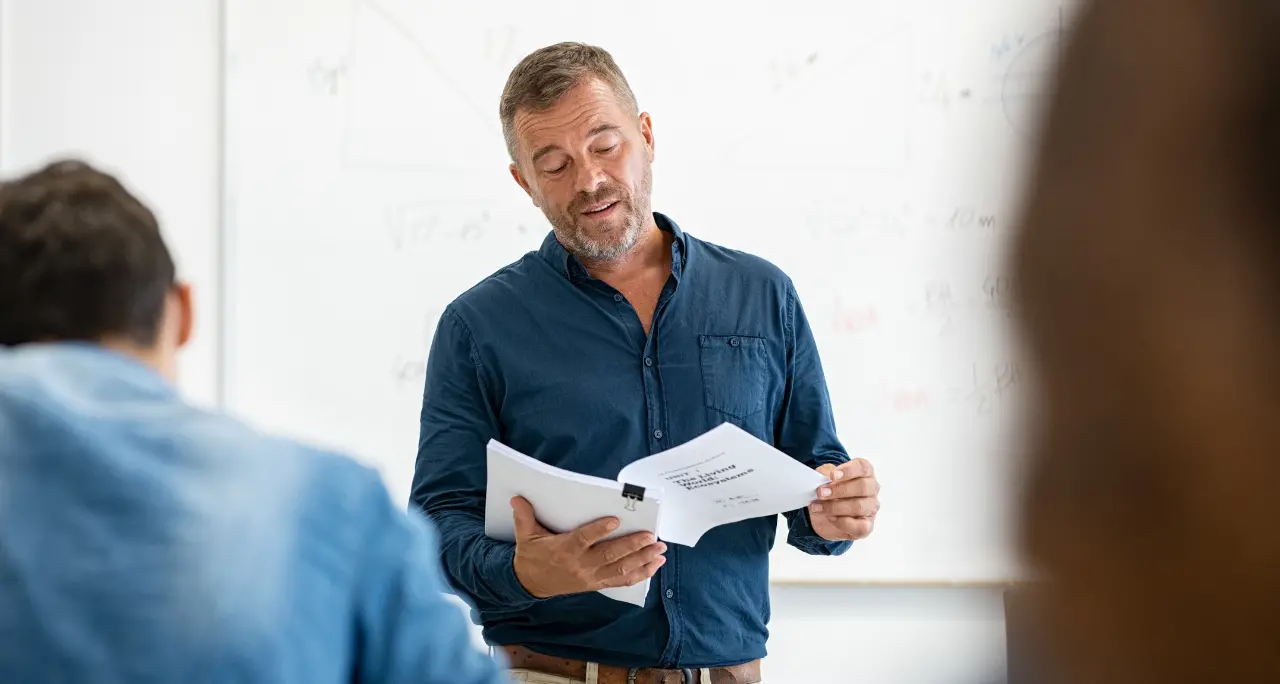 Carta del docente ridotta a 383 euro: l’And accusa il Ministero di «operazione ragionieristica»\n