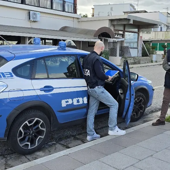 Villa San Giovanni, controlli della Polizia in diverse attività commerciali: scattano le sanzioni\n