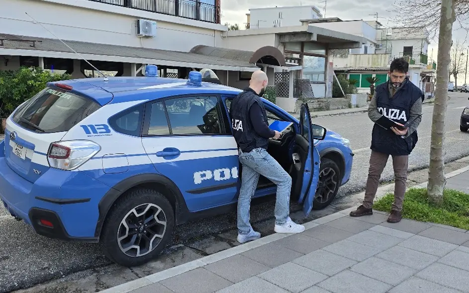 Villa San Giovanni, controlli della Polizia in diverse attività commerciali: scattano le sanzioni\n