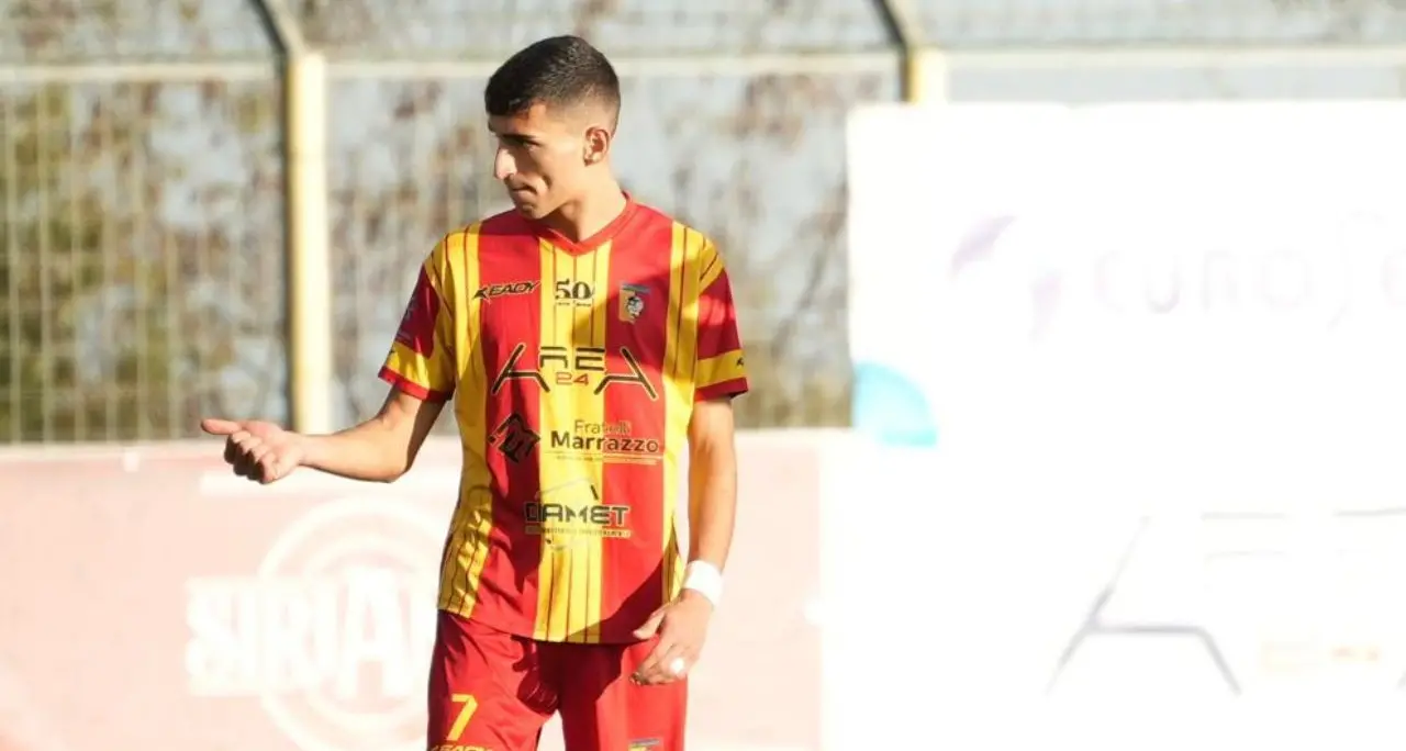 Promozione A, Sersale sempre primo ma agganciato dal Mesoraca. Deodati: «Sono le altre che devono gestire la pressione»\n