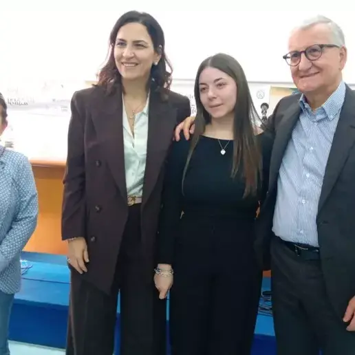 <p>La studentessa del Galluppi rientrata da Dubai: «Esperienza forte, felice di essere di nuovo a scuola»</p>