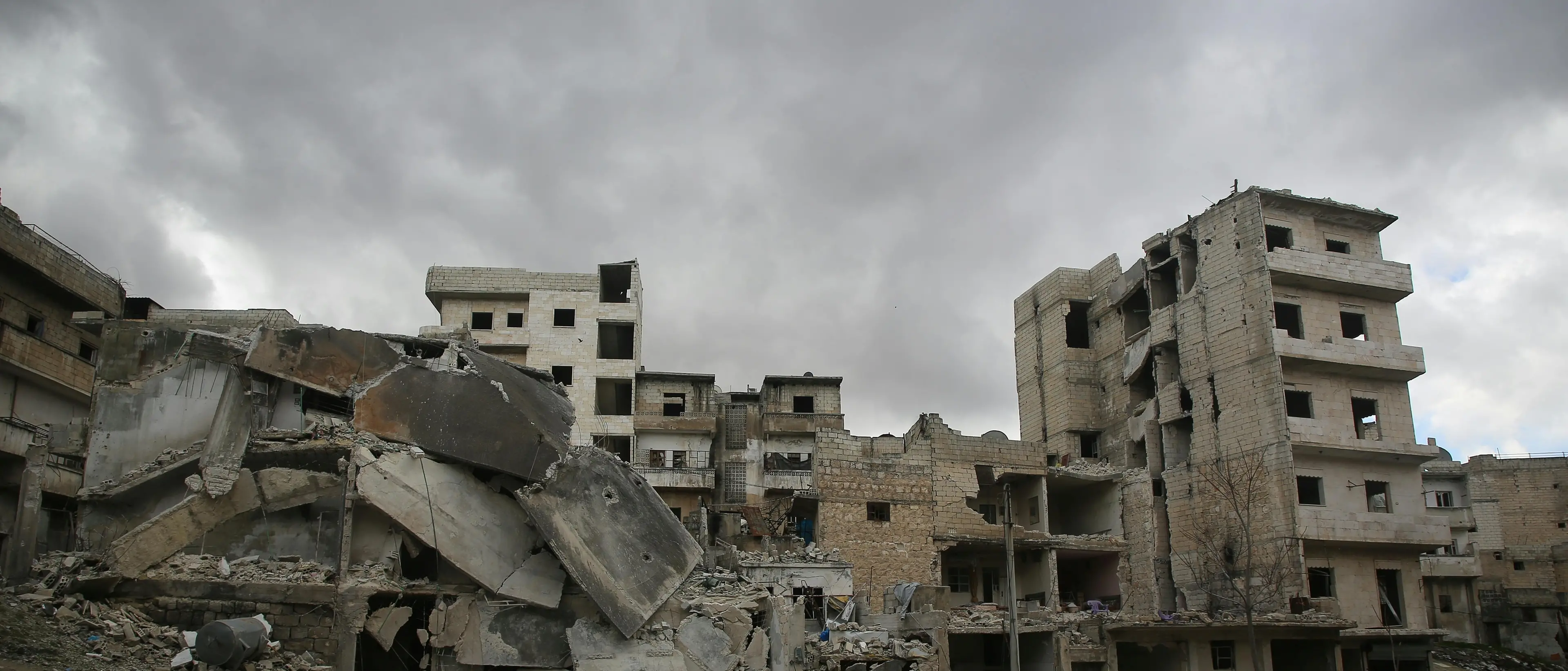 Medio Oriente in guerra: rischio di escalation tra Hezbollah e Siria lungo il confine libanese\n