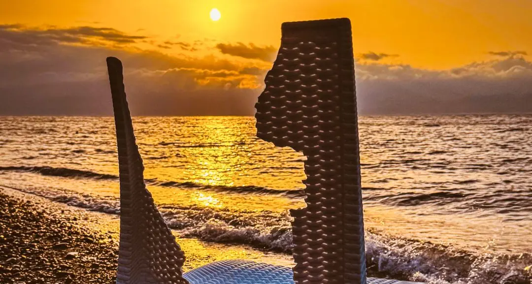 Dove la luce ricuce le crepe\n