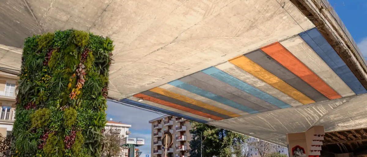 Cosenza, la sopraelevata si colora di arcobaleno: presentato un progetto tutto rainbow | FOTO –\u00A0VIDEO\n