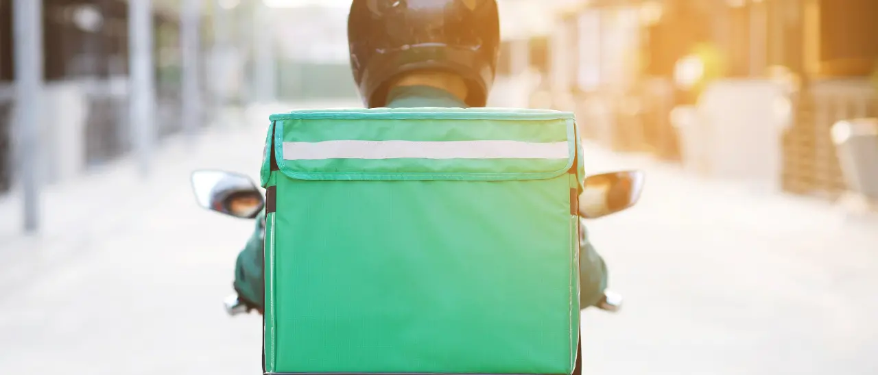 Mobilitazione nazionale dei rider di Glovo e Deliveroo: sabato tutti in piazza contro lo sfruttamento\n