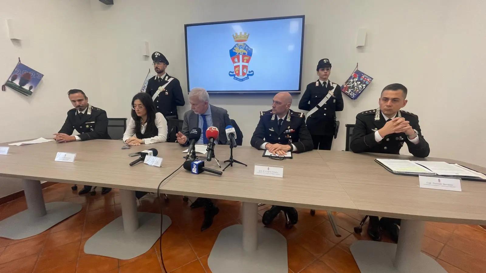 Melito, maxi furto di farmaci oncologici all’ospedale “Tiberio Evoli”: arrestati quattro uomini, danno da oltre 1,2 milioni\n