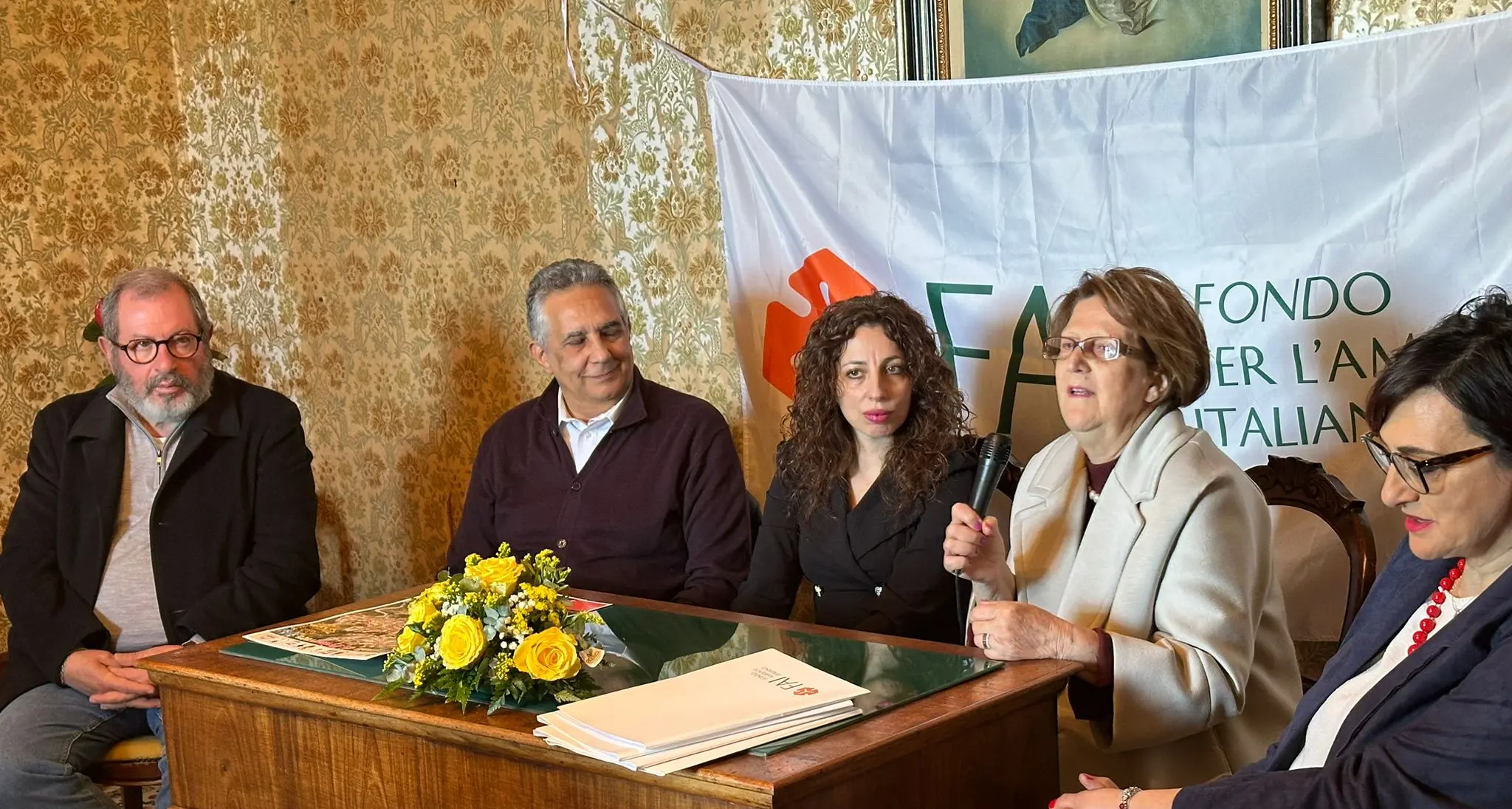 <p>Il loggiato sul mare: Sant’Apostolo dello Ionio pronto alle giornate Fai di Primavera</p>