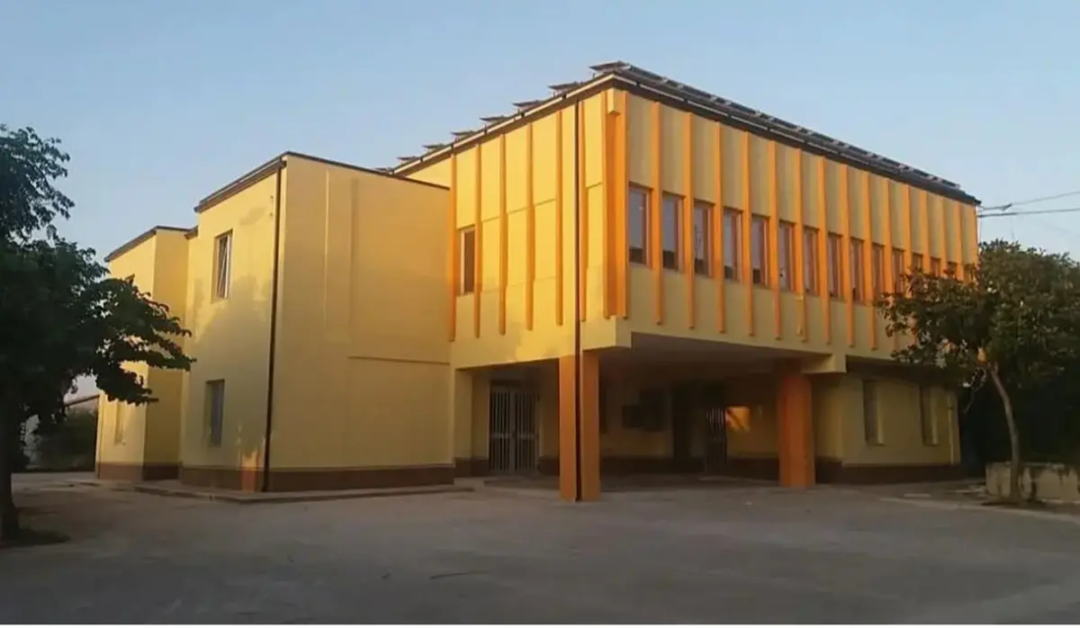 Crisi al Comune di Zaccanopoli: il Consiglio evita lo scioglimento con la surroga di tre dimissionari\n