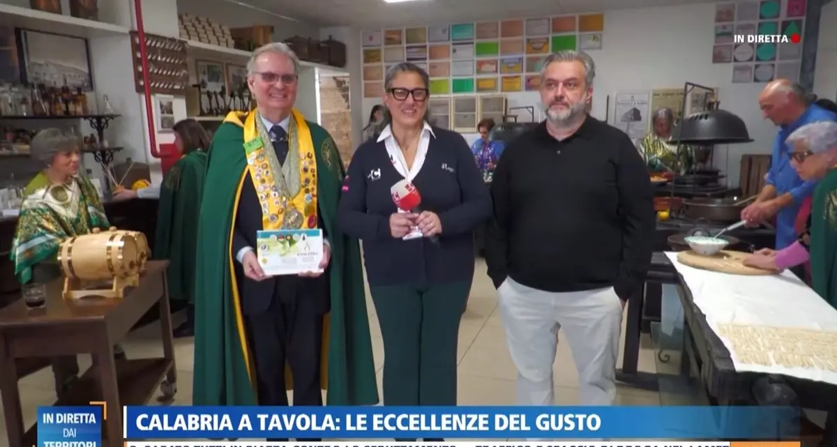 Dalla riva dello Stretto la proposta:\u00A0Reggio, città degli Oli Essenziali di Agrumi e di Bergamotto\n