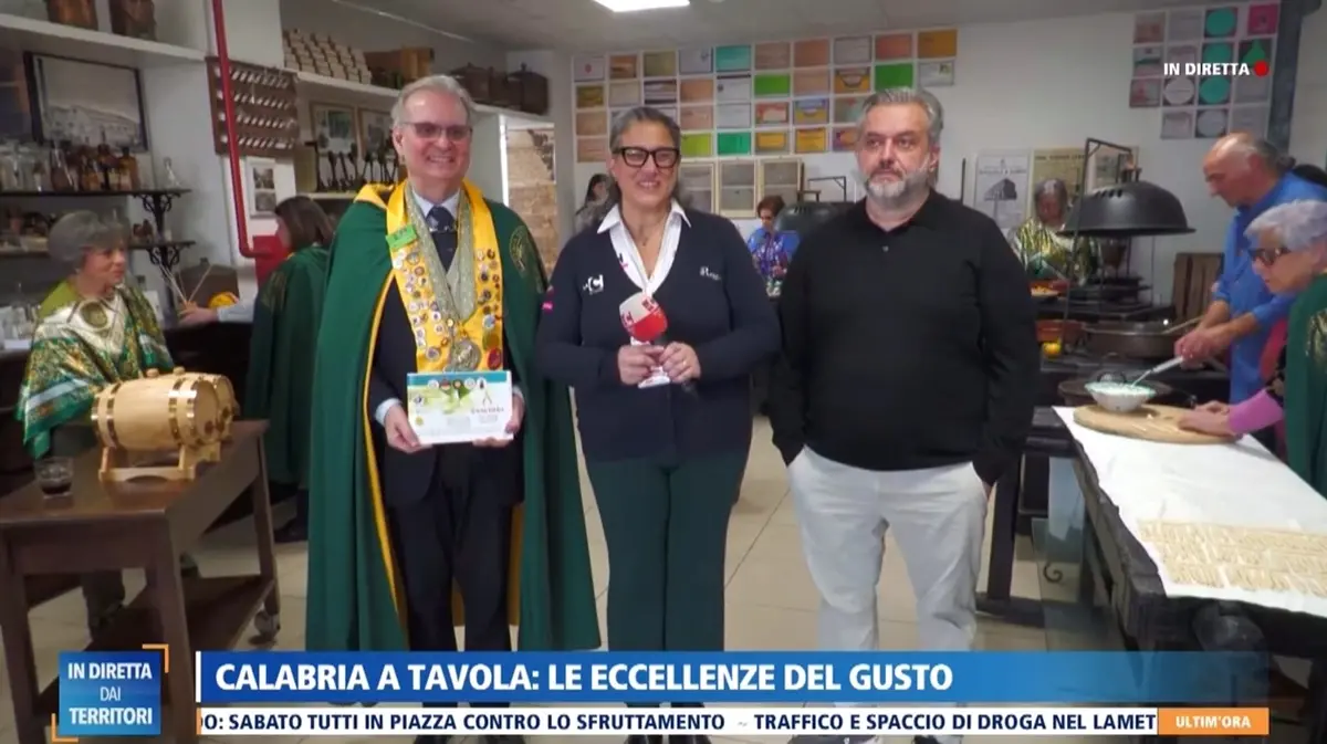 Dalla riva dello Stretto la proposta:\u00A0Reggio, città degli Oli Essenziali di Agrumi e di Bergamotto\n