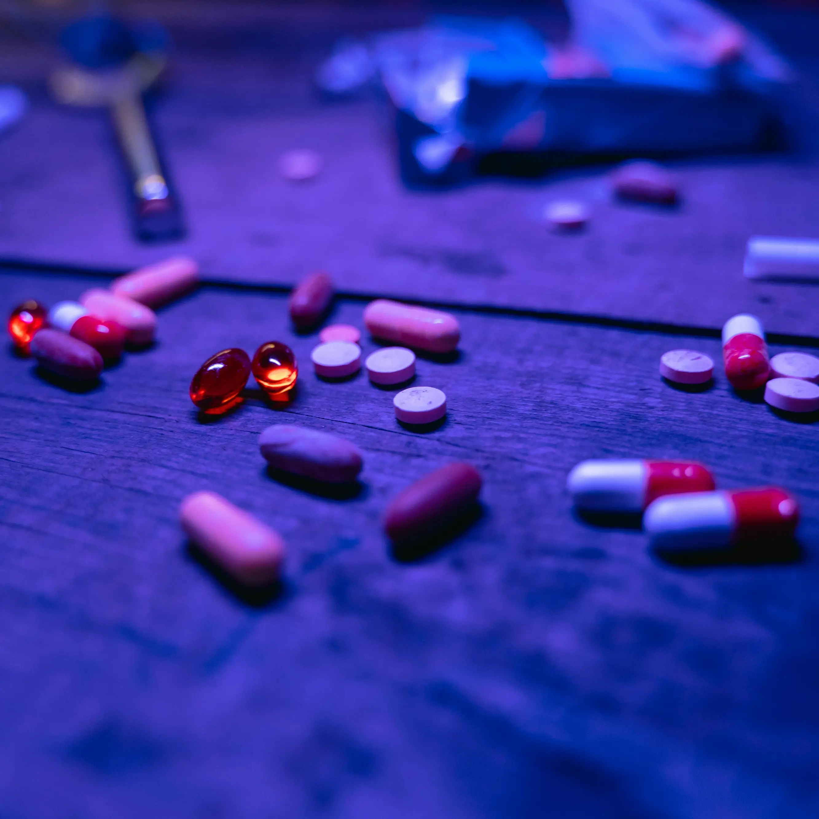 Farmaci tumorali rubati in Calabria e venduti al Nord, l’inchiesta si allarga: «Furti anche a Gioia Tauro, c’è un circuito ampio»\n