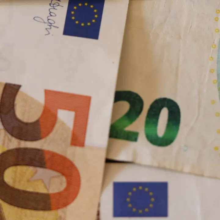 Torre Annunziata, stamperia clandestina di banconote: sequestrati falsi per 2,8 milioni\n