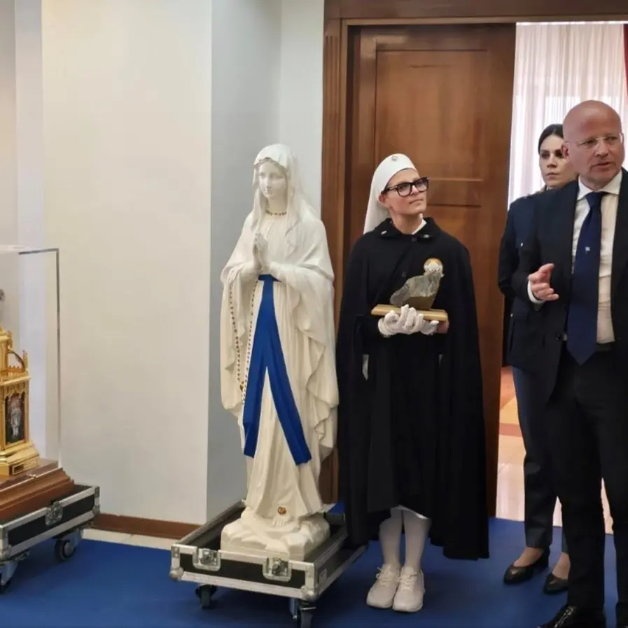 Rese Lourdes\u00A0uno dei più grandi luoghi di pellegrinaggio del mondo, le reliquie di Santa Bernadette in Calabria\n