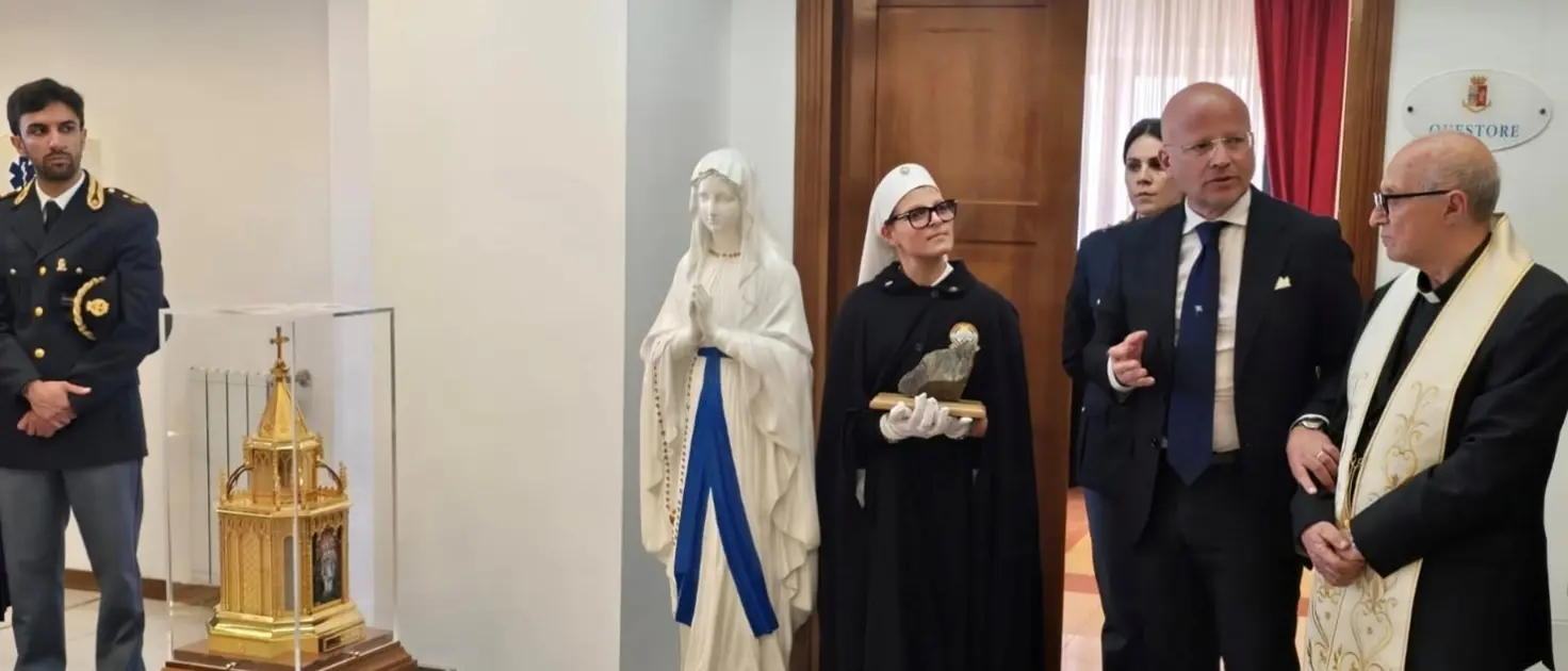 Rese Lourdes\u00A0uno dei più grandi luoghi di pellegrinaggio del mondo, le reliquie di Santa Bernadette in Calabria\n