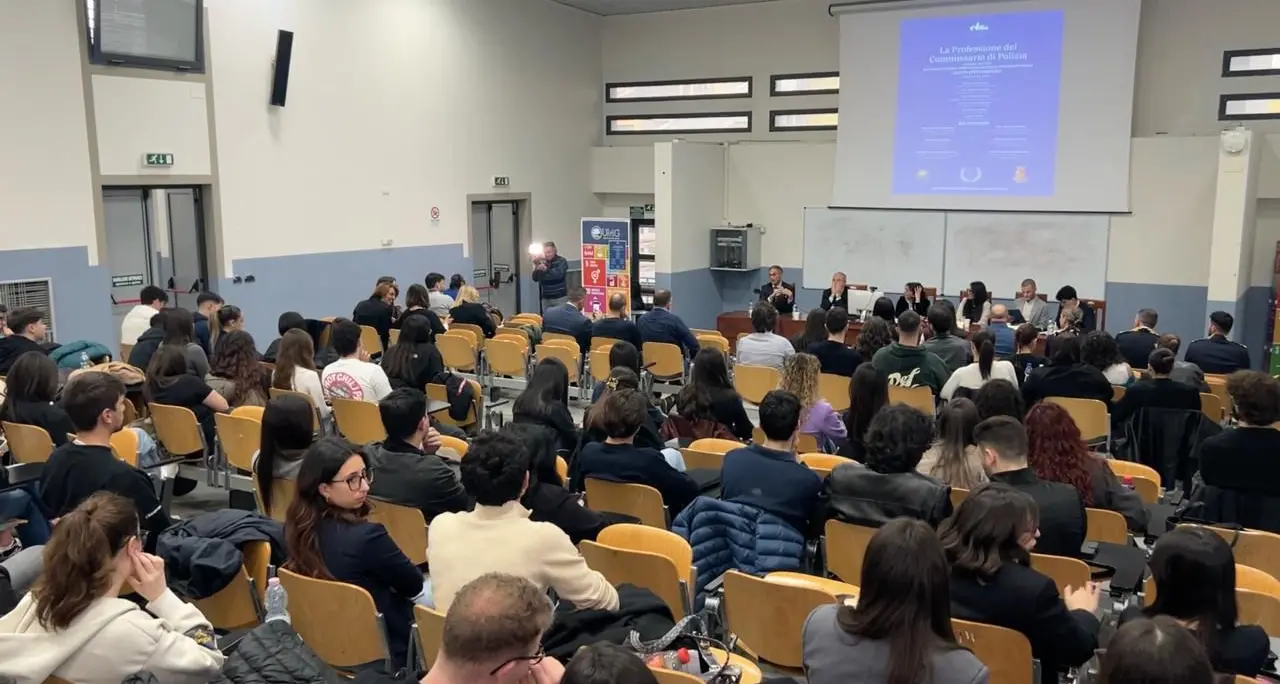 Il ruolo di commissario di polizia come “manager della sicurezza”, giornata di orientamento per gli studenti dell’Umg\u00A0\n