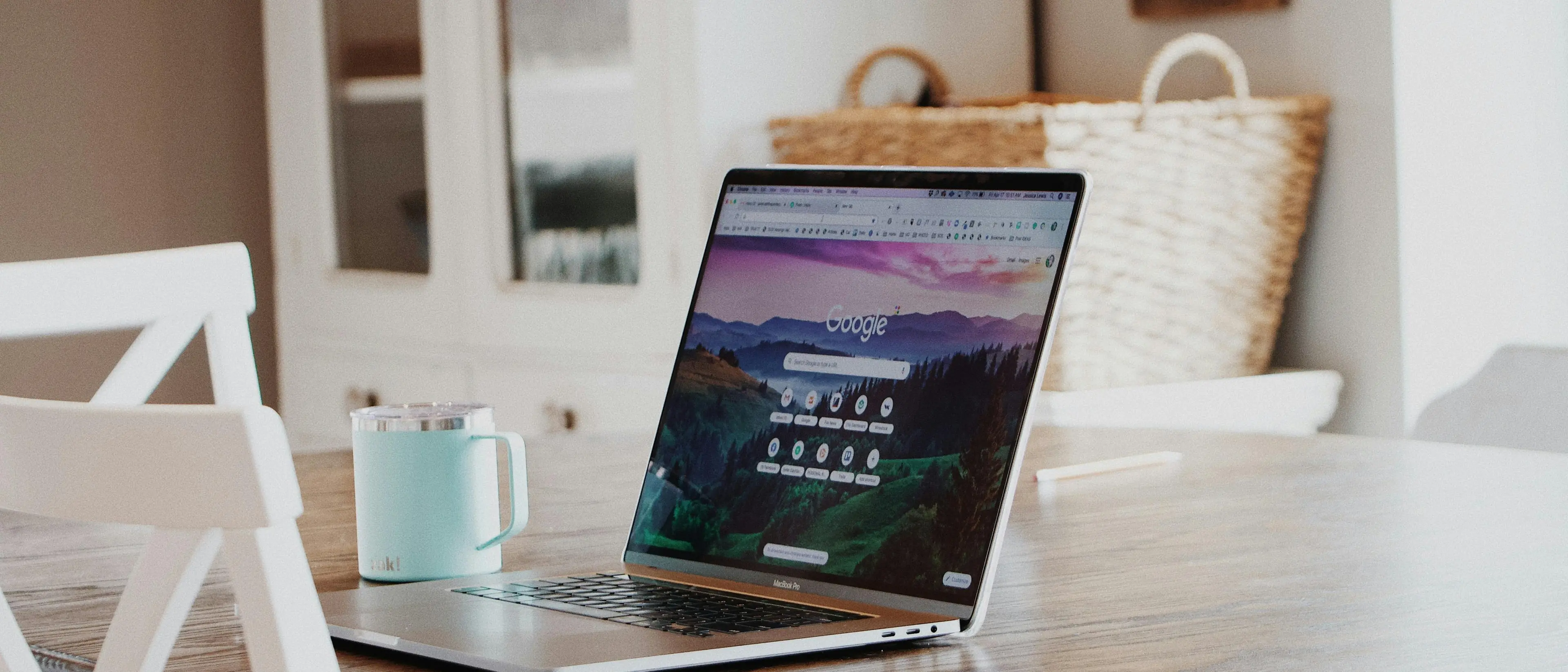 Intelligenza artificiale, boom di utenti e rischi per l’editoria: calo del 14% per i siti italiani\n