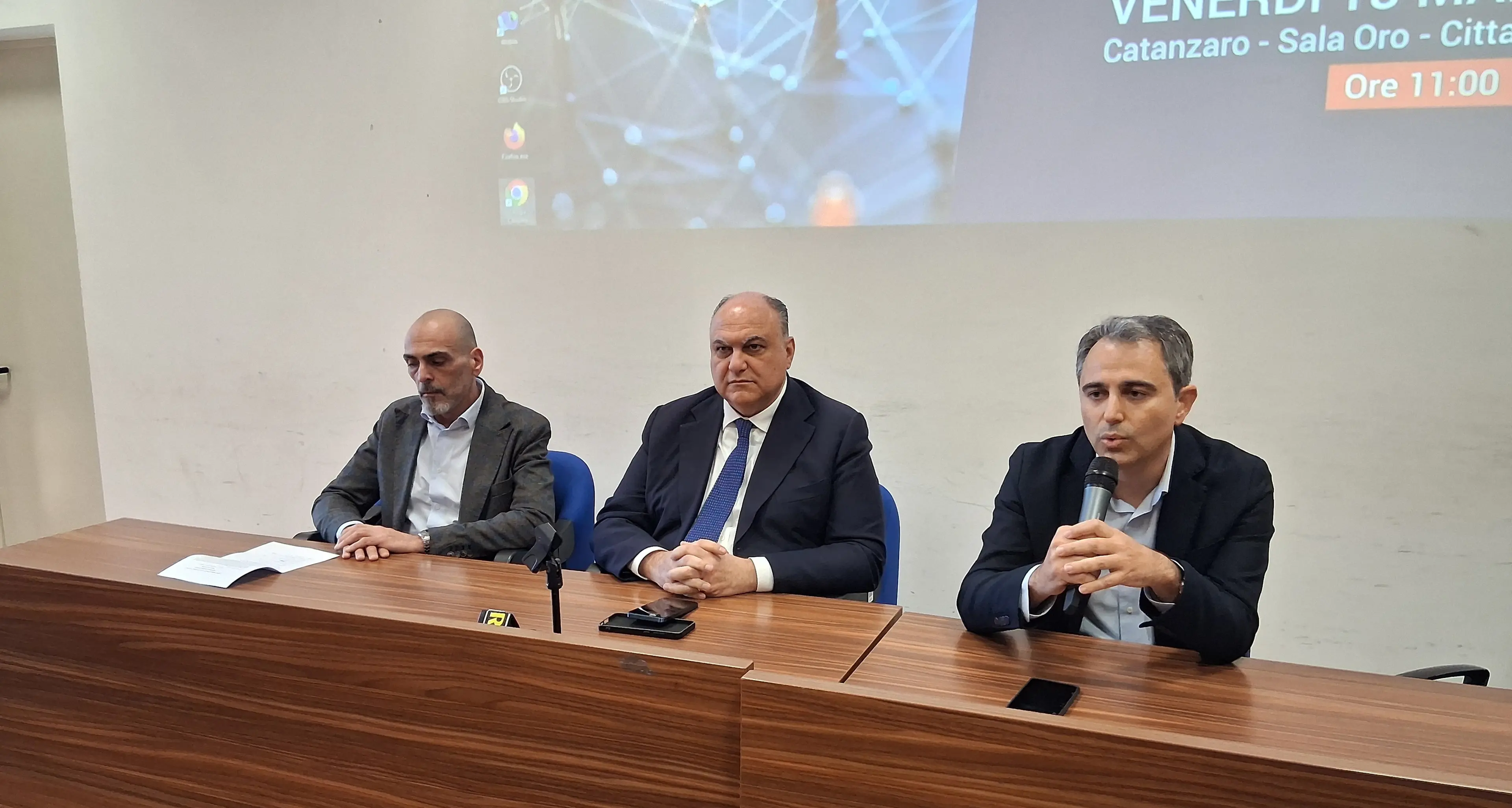 Calabria Consumer Network,\u00A0presentata in Cittadella regionale la rete\u00A0che punta a rafforzare la\u00A0sinergia tra istituzioni e consumatori\n
